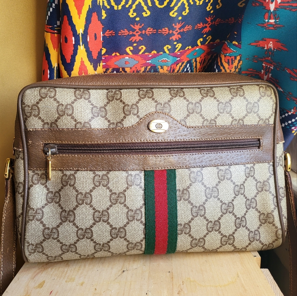 Vintage Gucci crossbody bag